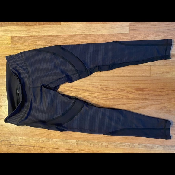 Lululemon Mesh Panel Leggings - Picture 1 of 3